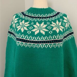 Handmade Nordic Fair Isle Wool Sweater – Green Snowflake Pattern – Size L